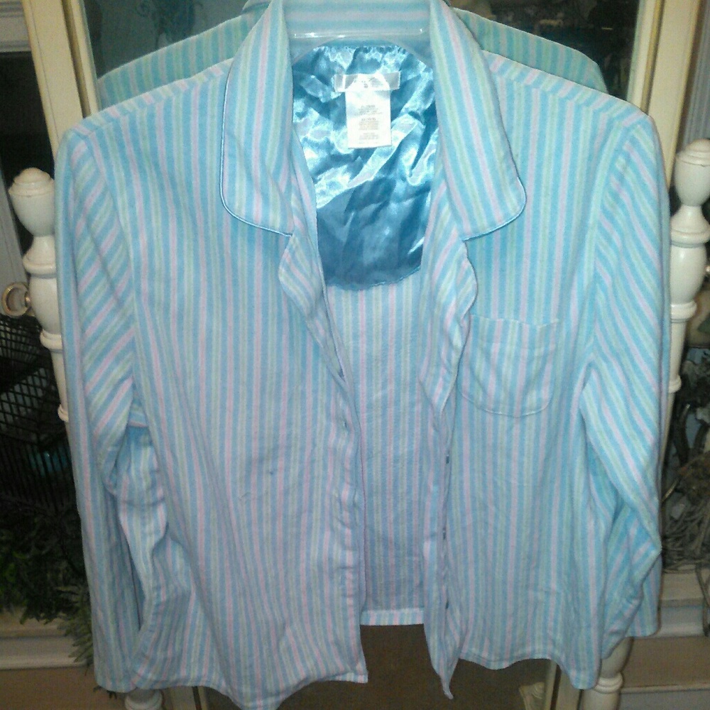 Secret Treasures 2piece pajama set sz XL
